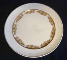 Lade das Bild in den Galerie-Viewer, 2er Set SPEISETELLER "Friesland Atlantis" - Porzellan, Goldrand Abstrakt Muschel Fisch Schuppen Relief Dekor