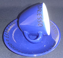 Lade das Bild in den Galerie-Viewer, 2er ESPRESSOGEDECK - Keramik / Steingut, Blau, Schwarze Aufschrift "Espresso" Dekor