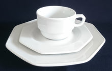 Lade das Bild in den Galerie-Viewer, 2er Set UNTERTASSEN - Porzellan, Hotel / Gastronomie Einfärbiges Dekor