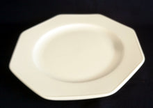 Lade das Bild in den Galerie-Viewer, UNTERTASSE - Porzellan, Hotel / Gastronomie Einfärbiges Dekor