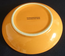 Lade das Bild in den Galerie-Viewer, UNTERTASSE - Keramik / Steingut, Orange, Schwarze Aufschrift "Espresso" Dekor