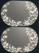 Lade das Bild in den Galerie-Viewer, 2er Set GROßE MOTIV PLATZDECKCHEN, Kunststoff / Plastik, Rechteckige Ovale Form Blumen Pflanzen Gardinenart Motiv Dekor (G)