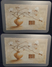 Lade das Bild in den Galerie-Viewer, GROßES MOTIV PLATZDECKCHEN, Kunststoff / Plastik, Rechteckige Form Blumenvase Mediterran Motiv Dekor, Designerin Claudia Ancelotti (G)