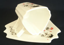 Lade das Bild in den Galerie-Viewer, 2er MOCCA KAFFEEGEDECK - Porzellan, Tiere Pflanzen Flora Fauna Werbe Schriftzug Motiv Dekor