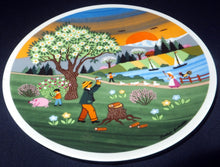 Lade das Bild in den Galerie-Viewer, WAND SAMMELTELLER "Frühling" - 20erD, Vierjahreszeiten, Porzellan, Barbara Fürstenhöfer Designerin