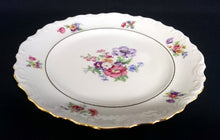 Lade das Bild in den Galerie-Viewer, DESSERTTELLER - Porzellan, Blumen Linie Goldrand Relief Dekor