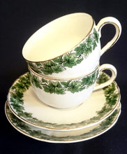 Lade das Bild in den Galerie-Viewer, 2er KAFFEEGEDECK - Porzellan, Blatt Blätter Abstrakt Symbollinien Motiv Goldrand Dekor