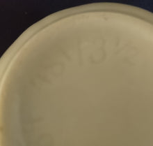 Lade das Bild in den Galerie-Viewer, 2er KAFFEEGEDECK - Porzellan, Blatt Blätter Abstrakt Symbollinien Motiv Goldrand Dekor