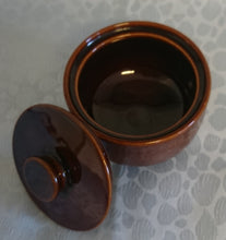 Lade das Bild in den Galerie-Viewer, MILCHKÄNNCHEN "Friesland" - Keramik / Steingut, Einfärbiges Dekor