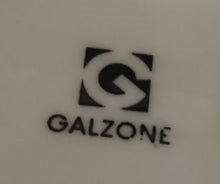 Lade das Bild in den Galerie-Viewer, BEILAGENSCHALE - Porzellan, Quadratische Schweifende Sternform Motiv Dekor