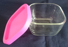 Lade das Bild in den Galerie-Viewer, 4er Set KLEINMITTLERE FRISCHHALTE VORRATSDÖSCHEN MIT DECKEL - Press- / Hartglas & Kunststoff, Modernes Klassische Quadratische Behälterform