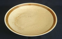 Lade das Bild in den Galerie-Viewer, SUPPENTELLER - Porzellan, Zweifärbiges Gesprenkeltes Linien Dekor, Inglasur, Handbemalt