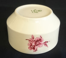 Lade das Bild in den Galerie-Viewer, ZUCKERSCHALE - Porzellan, Rosenblüten Knospen Dekor