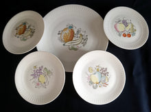 Lade das Bild in den Galerie-Viewer, DESSERT- SAMMELTELLER "Apart" - Porzellan, Apfel Stachelbeeren Zitrone Obst Flora Motiv Reliefrand Dekor