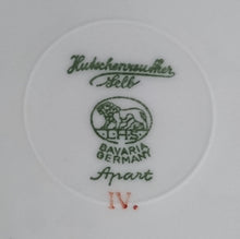 Lade das Bild in den Galerie-Viewer, DESSERT- SAMMELTELLER "Apart" - Porzellan, Ananas Banane Stachelbeeren Obst Flora Motiv Reliefrand Dekor