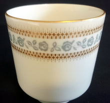 Lade das Bild in den Galerie-Viewer, 2er Set MOCCA KAFFEETASSEN - Porzellan, Goldrand Abstrakt Rosen Blumen Blüten Blatt Bältter Pflanzen Motiv Dekor