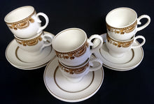 Lade das Bild in den Galerie-Viewer, UNTERTASSE "Friesland Atlantis" - Porzellan, Goldrand Abstrakt Muschel Fisch Schuppen Relief Dekor