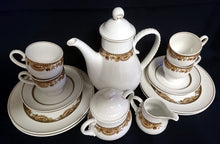 Lade das Bild in den Galerie-Viewer, UNTERTASSE "Friesland Atlantis" - Porzellan, Goldrand Abstrakt Muschel Fisch Schuppen Relief Dekor