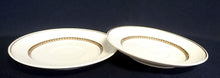 Lade das Bild in den Galerie-Viewer, 2er Set UNTERTASSEN "Friesland Atlantis" - Porzellan, Goldrand Abstrakt Muschel Fisch Schuppen Relief Dekor