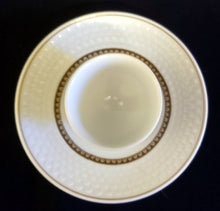 Lade das Bild in den Galerie-Viewer, 2er Set EIERBECHER "Friesland Atlantis" - Porzellan, Goldrand Abstrakt Muschel Fisch Schuppen Relief Dekor