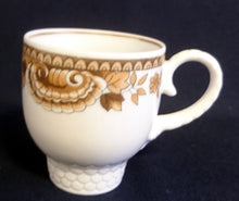 Lade das Bild in den Galerie-Viewer, 2er Set 2er MOCCAGEDECKE "Friesland Atlantis" - Porzellan, Goldrand Abstrakt Muschel Fisch Schuppen Relief Dekor