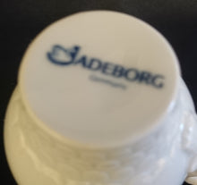 Lade das Bild in den Galerie-Viewer, 2er MOCCAGEDECK "Friesland Atlantis" - Porzellan, Goldrand Abstrakt Muschel Fisch Schuppen Relief Dekor