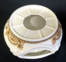 Lade das Bild in den Galerie-Viewer, STÖVCHEN "Friesland" "Atlantis" - Porzellan, Goldrand Abstrakt Muschel Fisch Schuppen Relief Dekor