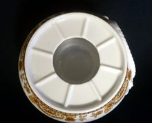 Lade das Bild in den Galerie-Viewer, STÖVCHEN "Friesland" "Atlantis" - Porzellan, Goldrand Abstrakt Muschel Fisch Schuppen Relief Dekor