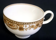 Lade das Bild in den Galerie-Viewer, TEETASSE "Friesland Atlantis" - Porzellan, Goldrand Abstrakt Muschel Fisch Schuppen Relief Dekor