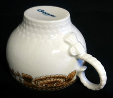 Lade das Bild in den Galerie-Viewer, 2er TEEGEDECK "Friesland Atlantis" - Porzellan, Goldrand Abstrakt Muschel Fisch Schuppen Relief Dekor