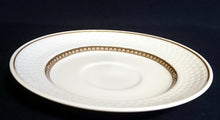 Lade das Bild in den Galerie-Viewer, UNTERTASSE "Friesland Atlantis" - Porzellan, Goldrand Abstrakt Muschel Fisch Schuppen Relief Dekor