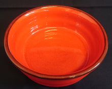 Lade das Bild in den Galerie-Viewer, SCHÜSSEL - Keramik / Steingut, Einfärbiges Klassisch Dekor