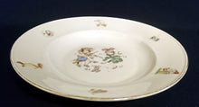 Lade das Bild in den Galerie-Viewer, SUPPENTELLER - Porzellan, Tanzende Spielende Mädchen & Junge Goldrand Dekor