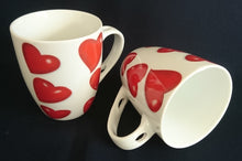 Lade das Bild in den Galerie-Viewer, 2er Set KAFFEETASSEN - Porzellan, Herz Valentinstag Liebes Motiv Dekor