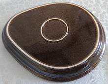Lade das Bild in den Galerie-Viewer, SERVIERTABLETT - Keramik / Steingut, Eiförmig Oval, Einfärbiges Hellbraunes Dekor