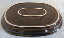 Lade das Bild in den Galerie-Viewer, SERVIERTABLETT - Keramik / Steingut, Oval, Einfärbiges Dunkelbraunes Dekor