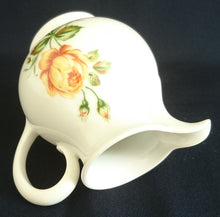 Lade das Bild in den Galerie-Viewer, 2er Set MILCHKÄNNCHEN & ZUCKERDOSE OHNE DECKEL - Porzellan, Flora Rosen Blumen Blüten Knospen Blätter Pflanzen Motiv Dekor