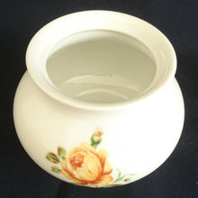 Lade das Bild in den Galerie-Viewer, ZUCKERDOSE OHNE DECKEL - Porzellan, Flora Rosen Blumen Blüten Knospen Blätter Pflanzen Motiv Dekor