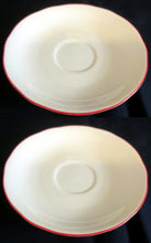 Lade das Bild in den Galerie-Viewer, 3er TEEGEDECK - Porzellan, Haus Kinder Fahrrad Schneemann Linien Randdekor