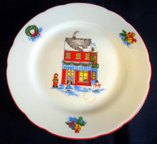 Lade das Bild in den Galerie-Viewer, 2er Set DESSERTTELLER - Porzellan, Kinder Haus im Schnee Motiv Linienrand Dekor