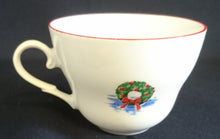 Lade das Bild in den Galerie-Viewer, TEETASSE - Porzellan, Junge & Hund Motiv Linienrand Dekor