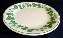 Lade das Bild in den Galerie-Viewer, DESSERTTELLER - Keramik / Steingut, Blatt Blätter Laub Rand Dekor