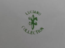 Lade das Bild in den Galerie-Viewer, UNTERTASSE - Keramik / Steingut, Blatt Blätter Laub Rand Dekor