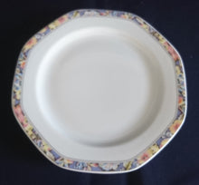 Lade das Bild in den Galerie-Viewer, DESSERTTELLER "Ingres Weiss" - Porzellan, Breiter Blumen Blüten Ausschnitt Dekorrand