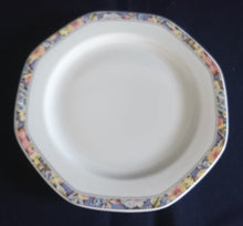 Lade das Bild in den Galerie-Viewer, 2er Set DESSERTTELLER "Ingres Weiss" - Porzellan, Breiter Blumen Blüten Ausschnitt Dekorrand