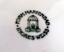 Lade das Bild in den Galerie-Viewer, UNTERTASSE "Ingres Weiss" - Porzellan Durchbrochen, Blumen Goldrandlinien Dekor