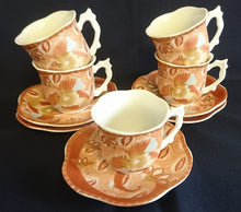 Lade das Bild in den Galerie-Viewer, 2er Set 2er ESPRESSOGEDECKE - Porzellan, Perlmutt Effekt Abstrakt Flora Fauna Pflanzen Motiv Gewölbte Form Dekor