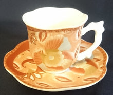 Lade das Bild in den Galerie-Viewer, 10 Teiliges ESPRESSOSERVICE - Porzellan, Perlmutt Effekt Abstrakt Flora Fauna Pflanzen Motiv Gewölbte Form Dekor