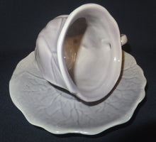 Lade das Bild in den Galerie-Viewer, 2er Set UNTERTASSEN - Keramik / Steingut, Halloween Gehirn Blutgefäße Adern Geschwür Venen Dekor