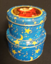 Lade das Bild in den Galerie-Viewer, 2er Set GEBÄCKDOSEN MIT DECKEL - Metall / Blech, Mond Sterne Weihnachtsmann Goldrand Motiv Dekor (G)